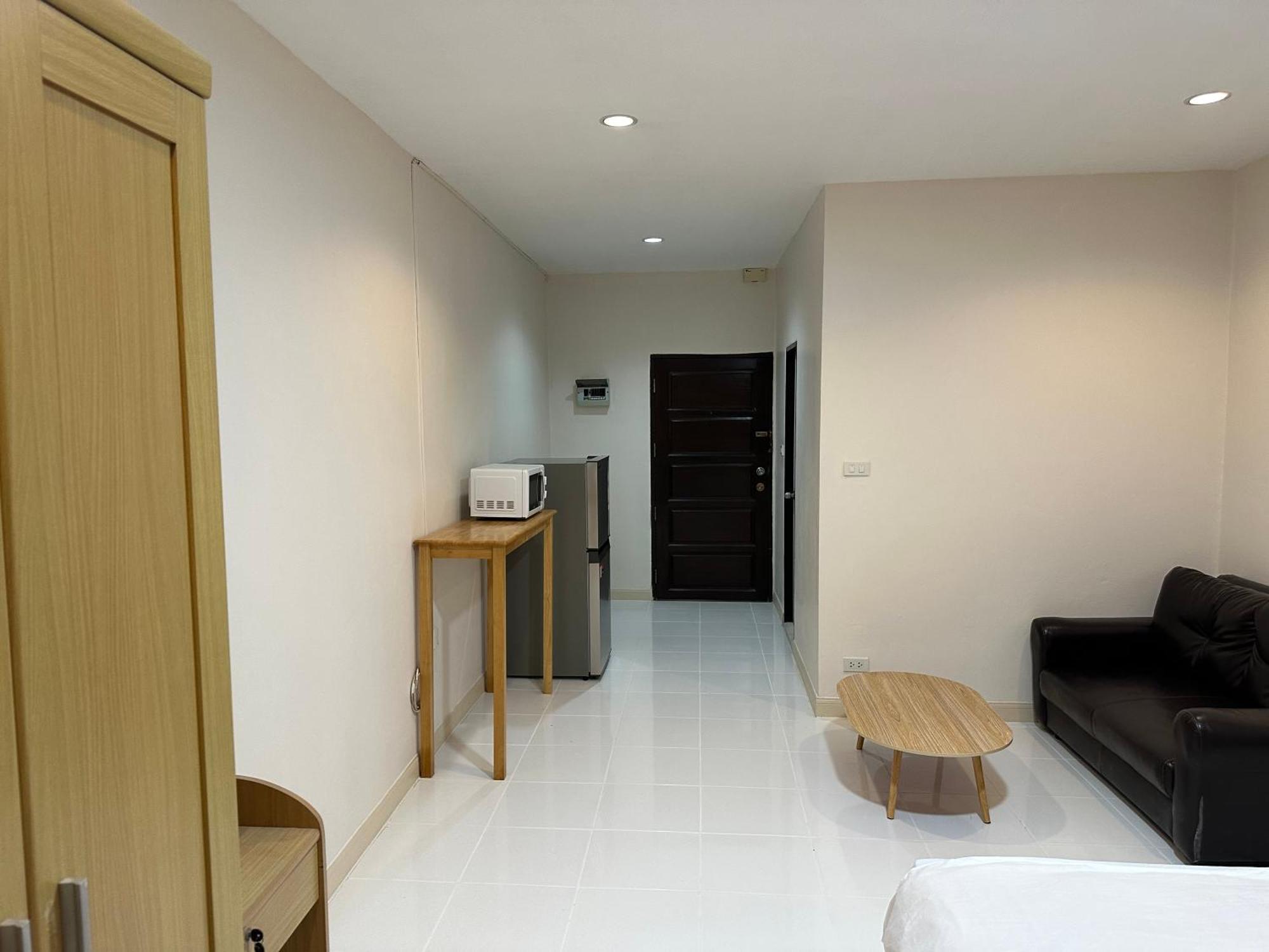 Country Complex Bangna Aparthotel Bangkok Exterior photo